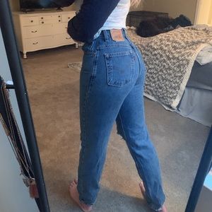 SOLD VINTAGE LEVI’S size 6